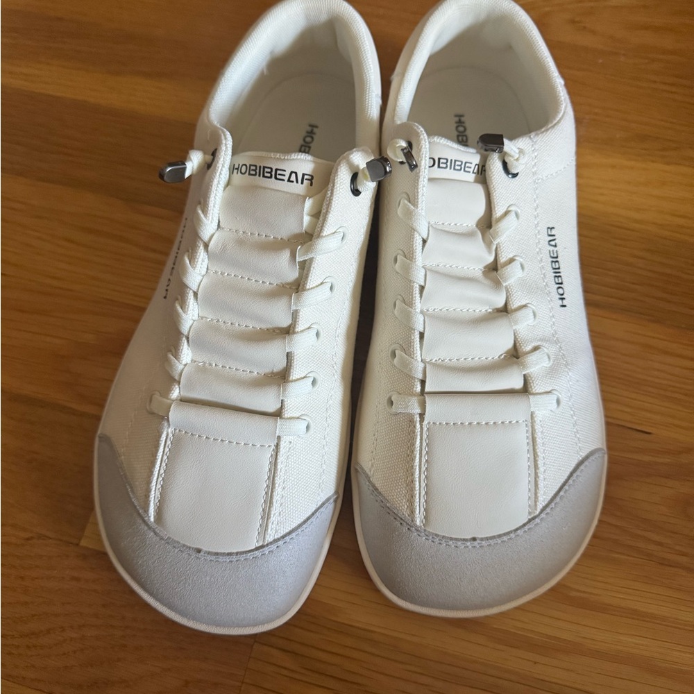 Kobibear Women's White Sneakers - Picture 3 of 4